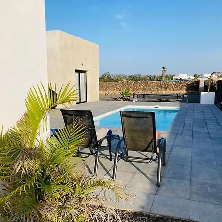 Tempo Stylish 3 Bedroom With Pool 빌라