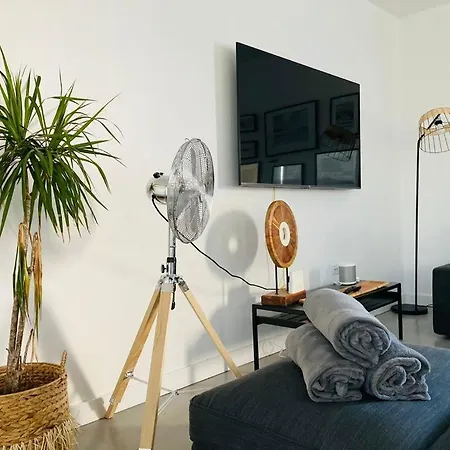 Tempo Stylish 3 Bedroom With Pool 빌라 라하레스