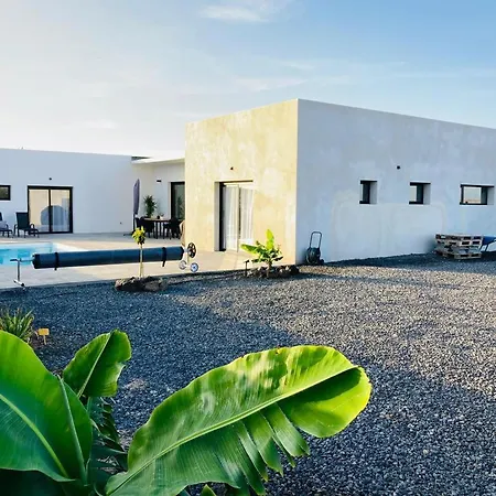 빌라 Tempo Stylish 3 Bedroom With Pool *